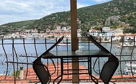 Xlimos House